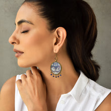 Load image into Gallery viewer, Balis with semiprecious stone - Painted Arches, Safdurjung’s Tomb, New Delhi