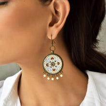 Load image into Gallery viewer, Balis with semiprecious stone - Painted Medallion, Amer Fort, Jaipur