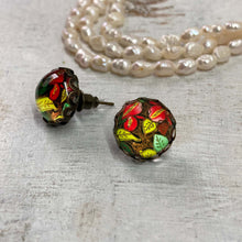 Load image into Gallery viewer, Studs - Papier-mâché Kashmir red & green painted box, detail