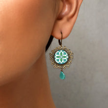 Load image into Gallery viewer, Ornate Dangler - Vettila