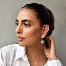 Load image into Gallery viewer, Ornate Dangler - Vettila