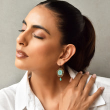 Load image into Gallery viewer, Ornate Dangler - Vettila