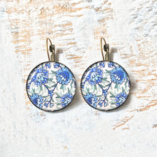 Load image into Gallery viewer, 25 mm Round Lever Back - Kashida Blue