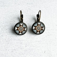 Load image into Gallery viewer, 12 mm Round Lever Back - Magen David synagogue, tiled floor detail