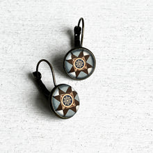 Load image into Gallery viewer, 12 mm Round Lever Back - Magen David synagogue, tiled floor detail