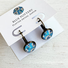 Load image into Gallery viewer, 12 mm Round Lever Back - Blue Pottery, Platter Details