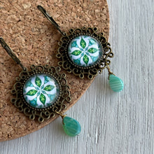 Load image into Gallery viewer, Ornate Dangler - Vettila