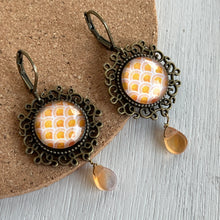 Load image into Gallery viewer, Ornate Dangler - Leher