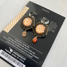 Load image into Gallery viewer, Ornate Dangler - Leher
