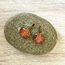 Load image into Gallery viewer, 18 mm Round Lever Back - Amer Fort - Jaipur, Queens Quarters