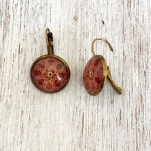 Load image into Gallery viewer, 18 mm Round Lever Back - Amer Fort - Jaipur, Queens Quarters