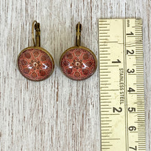 Load image into Gallery viewer, 18 mm Round Lever Back - Amer Fort - Jaipur, Queens Quarters