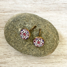 Load image into Gallery viewer, 18 mm Round Lever Back - Amer Fort - Jaipur, Kings Quarters Mural