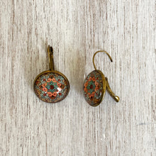 Load image into Gallery viewer, 18 mm Round Lever Back - Naqashi - Kashmir