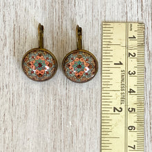 Load image into Gallery viewer, 18 mm Round Lever Back - Naqashi - Kashmir