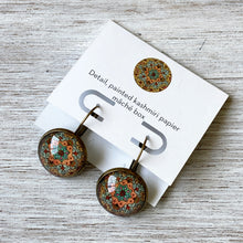 Load image into Gallery viewer, 18 mm Round Lever Back - Naqashi - Kashmir