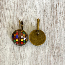 Load image into Gallery viewer, 18 mm Round Lever Back - Hawa Mahal, Jaipur, Stained Glass