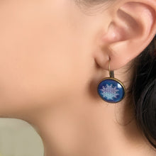 Load image into Gallery viewer, 18 mm Round Lever Back - Kolam, Floor Art Southern India