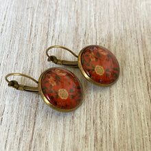 Load image into Gallery viewer, 18 mm Round Lever Back - Amer Fort - Rajasthan, Ganesh Pol mural