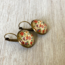 Load image into Gallery viewer, 18 mm Round Lever Back - Gara, Parsi Embroidery