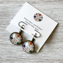 Load image into Gallery viewer, 18 mm Round Lever Back - Pietra Dura Prachinkari, Marble Inlay Work