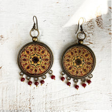 Load image into Gallery viewer, Balis with semiprecious stone - Painted Dome, Queen’s Quarters, Amer Fort, Jaipur