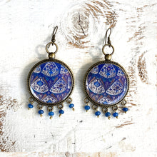 Load image into Gallery viewer, Balis with semiprecious stone - Painted Arches, Safdurjung’s Tomb, New Delhi