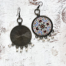 Load image into Gallery viewer, Balis with semiprecious stone - Painted Medallion, Amer Fort, Jaipur