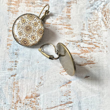 Load image into Gallery viewer, 25 mm Round Lever Back - Ajrakh Block Print, Gujarat