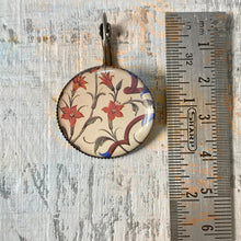 Load image into Gallery viewer, 25 mm Round Lever Back - City Palace, Jaipur Painted Gateway, Detail