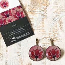 Load image into Gallery viewer, 25 mm Round Lever Back - Lotus