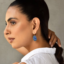 Load image into Gallery viewer, 25 mm Oval Lever Back - Gul-Andar-Gul-Naqashi - Kashmir Blue Flowers