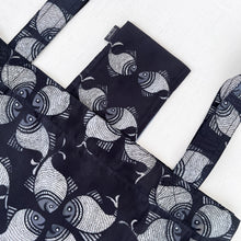 Load image into Gallery viewer, Folding Bag - Madhubani Fish