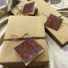 Load image into Gallery viewer, Gift Tag Set of 10 - City Palace Jaipur Lotus