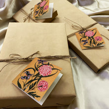 Load image into Gallery viewer, Gift Tag Set of 10 - Mughal Flowers