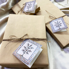 Load image into Gallery viewer, Gift Tag Set of 10 - Inlay, Red Fort, New Delhi