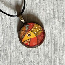 Load image into Gallery viewer, Art Pendants 25 mm - Kalighat Pat- Fish