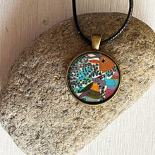 Load image into Gallery viewer, Art Pendants 25 mm - Gond - Forest