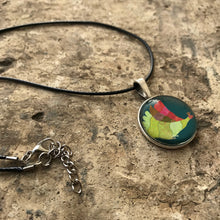 Load image into Gallery viewer, Art Pendants 25 mm - Gond - Peahen