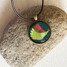 Load image into Gallery viewer, Art Pendants 25 mm - Gond - Peahen