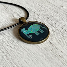 Load image into Gallery viewer, Art Pendants 25 mm - Bhil- Elephant