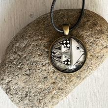 Load image into Gallery viewer, Art Pendants 25 mm - Kalighat Pat- Fish (Black And White)