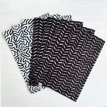 Load image into Gallery viewer, Place Mats - Mandana Black and White