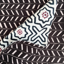 Load image into Gallery viewer, Place Mats - Mandana Black and White