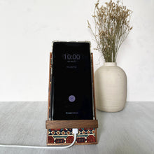 Load image into Gallery viewer, Phone Stand - Aari Carpet