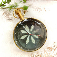 Load image into Gallery viewer, Rakhi Gift Hampers- Jahangir Mahal, Orchcha - Rakhi with Paper Weight Clock