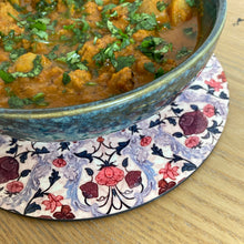 Load image into Gallery viewer, Trivet, round - Hawa Mahal, Jaipur, Painted Dome