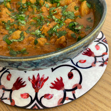 Load image into Gallery viewer, Trivet - round - Taj Mahal, Pietra Dura