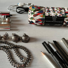 Load image into Gallery viewer, Pouch - Bird Gond