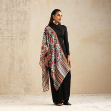 Load image into Gallery viewer, Scarf Chanderi - ۢMural, Karauli City Palace